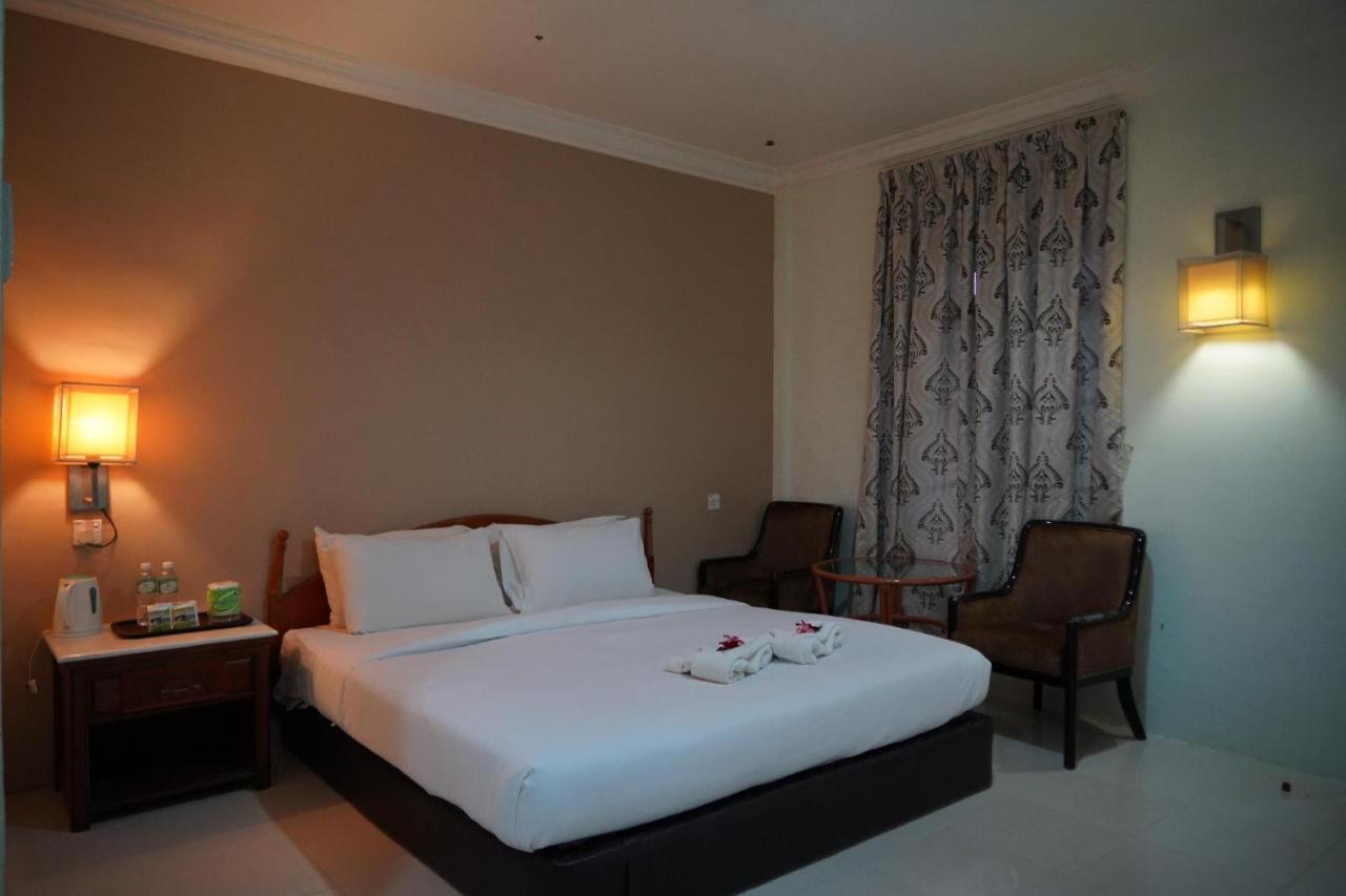 Langkapuri Resort Langkawi パンタイ・サナング エクステリア 写真