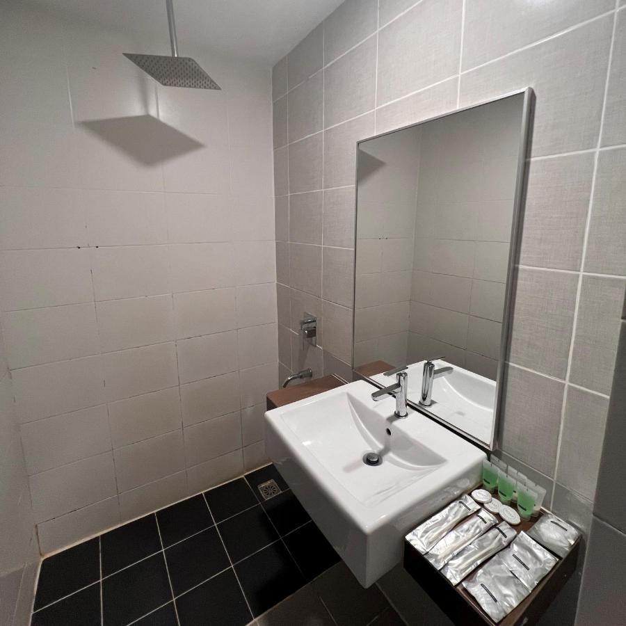 Langkapuri Resort Langkawi パンタイ・サナング エクステリア 写真