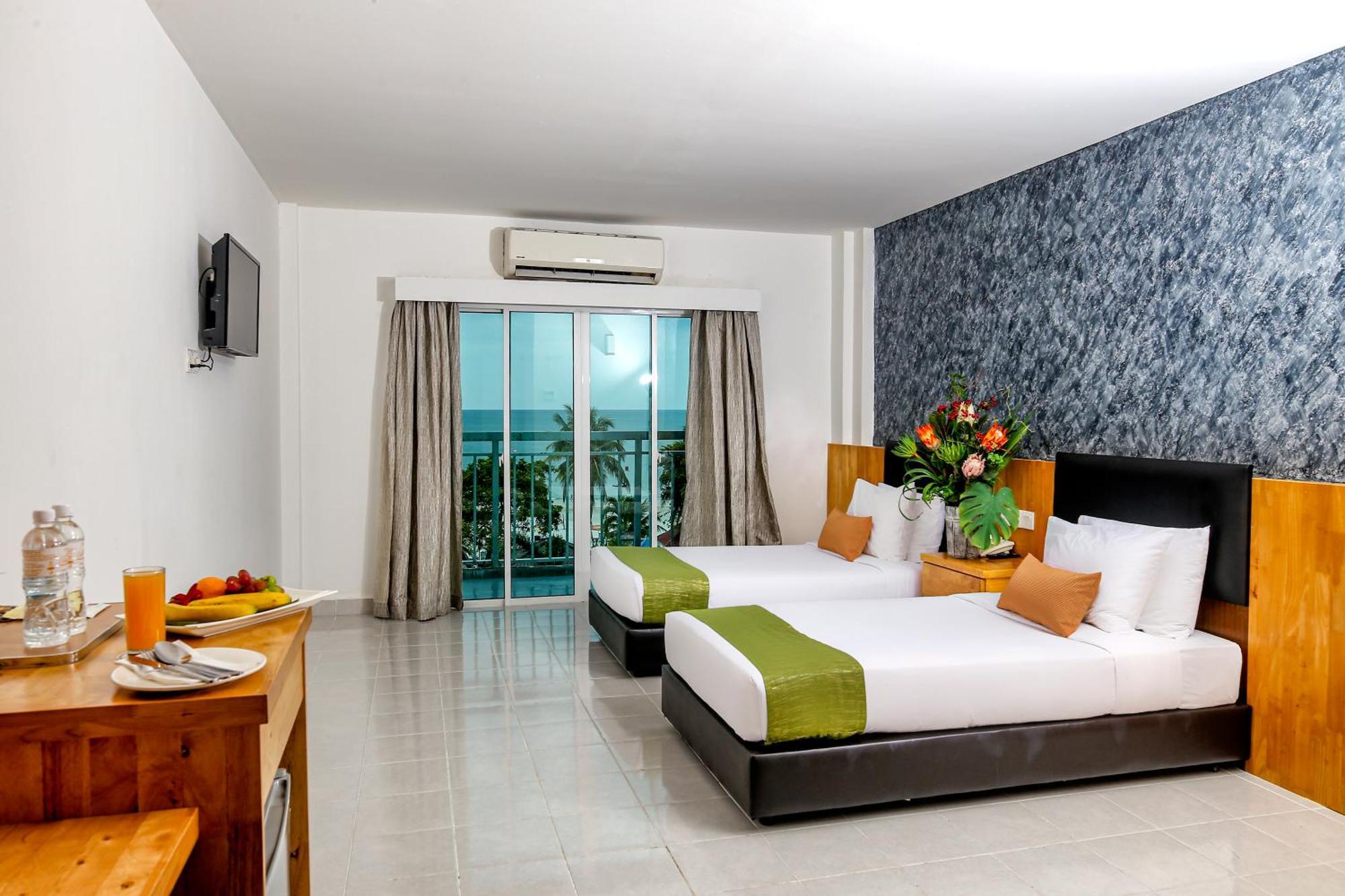 Langkapuri Resort Langkawi パンタイ・サナング エクステリア 写真