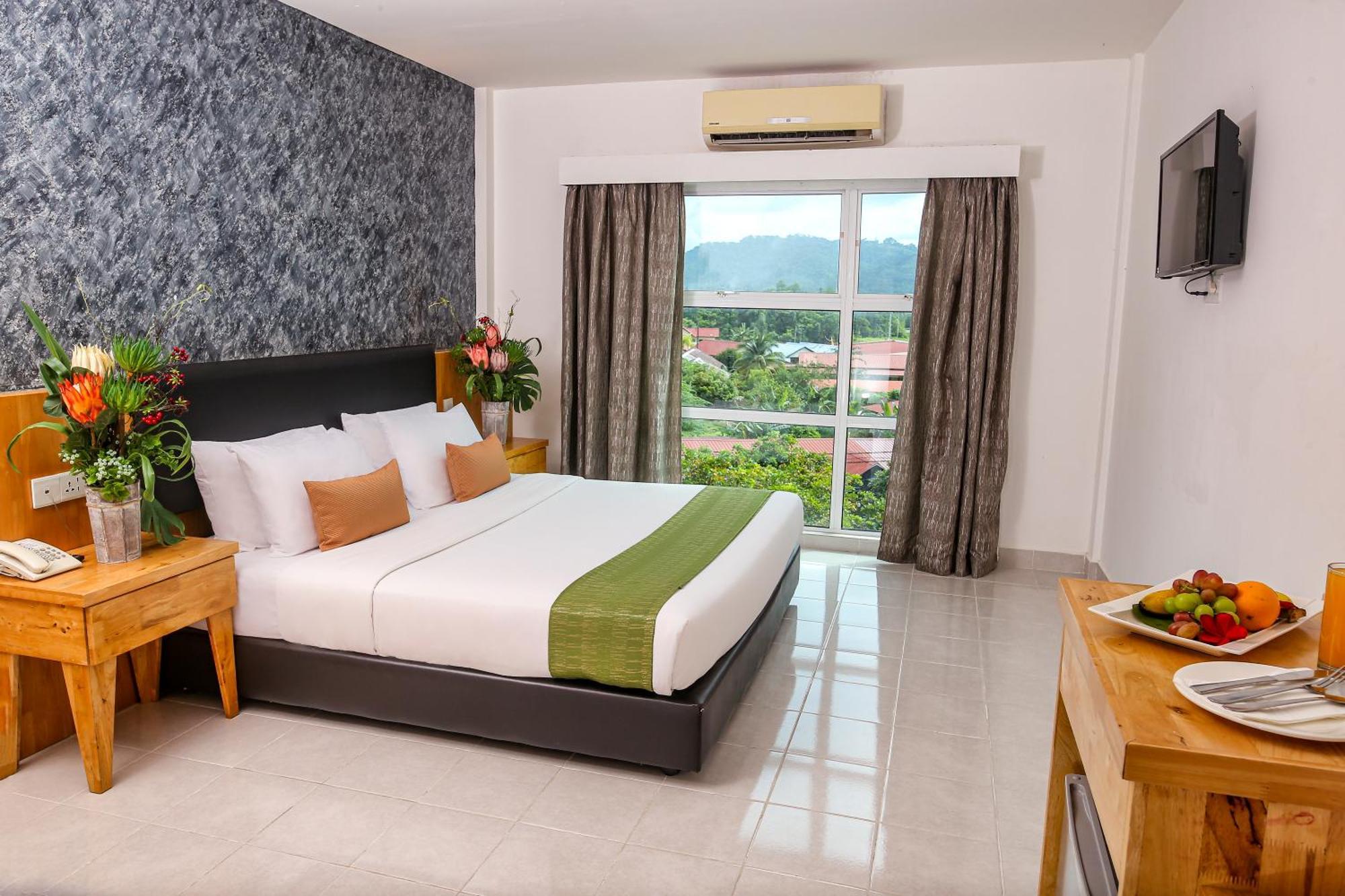 Langkapuri Resort Langkawi パンタイ・サナング エクステリア 写真