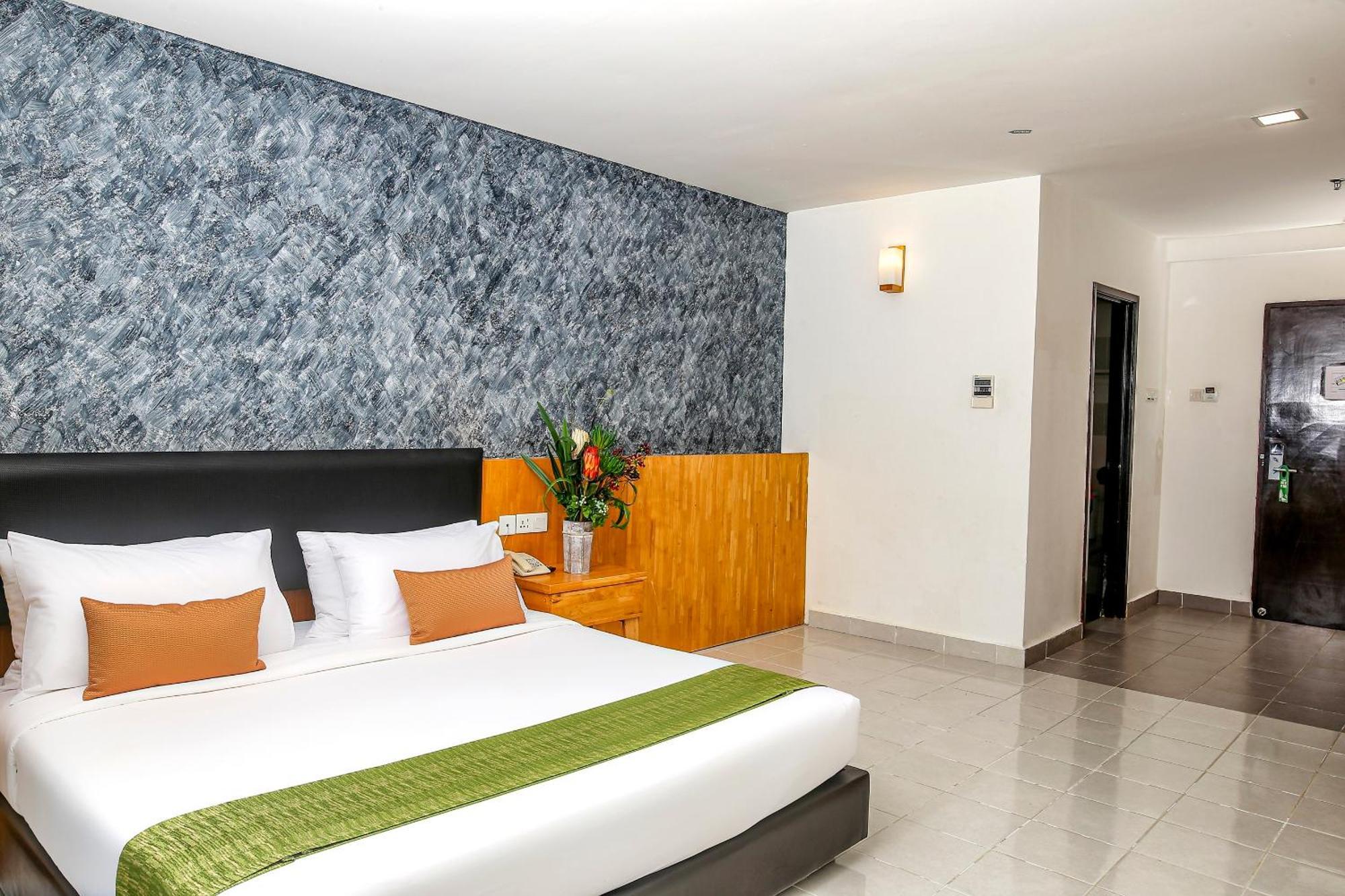 Langkapuri Resort Langkawi パンタイ・サナング エクステリア 写真